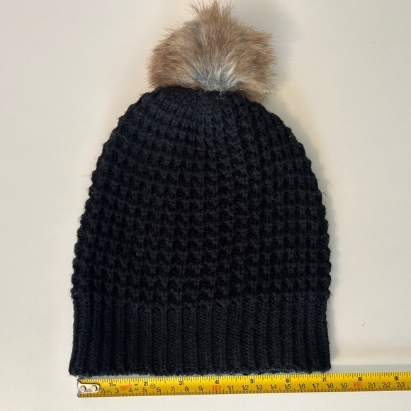 Indigo black toque with light brown faux fur fall pom pom beanie knit winter hat - Picture 4 of 4